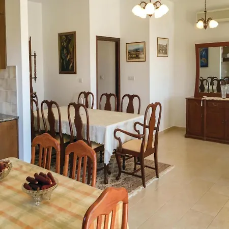 Stunning In Maroni-larnaca With Wifi Holiday home