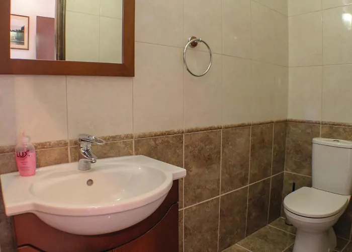 Stunning In Maroni-larnaca Periwolia